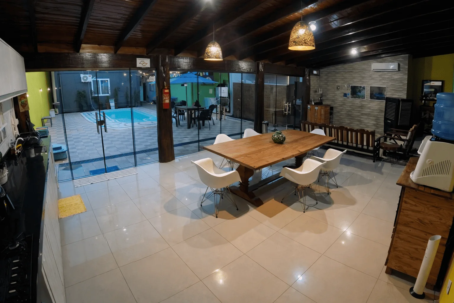 Cozinha compartilhada da Villa Kanindé